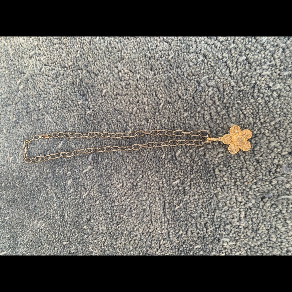 Adorable Flower Pendant and Chain